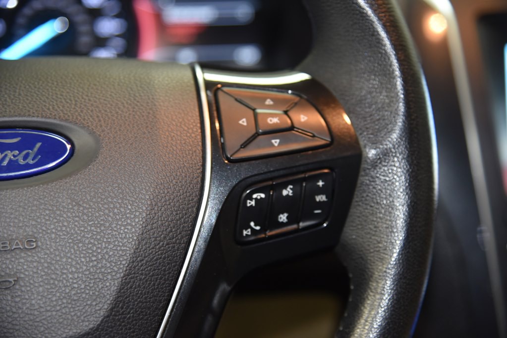 2017 Ford Explorer Image 40