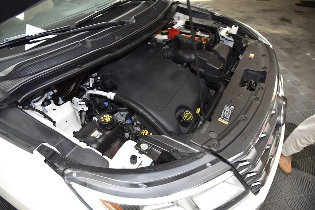 2017 Ford Explorer Image 44