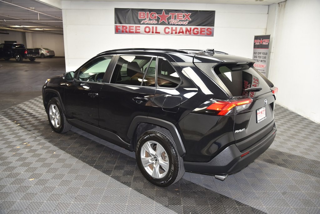 2019 Toyota Rav4 Image 3