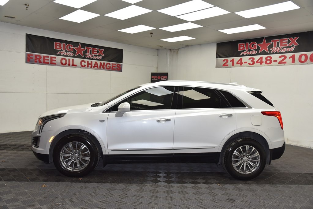 2017 Cadillac XT5 Image 2