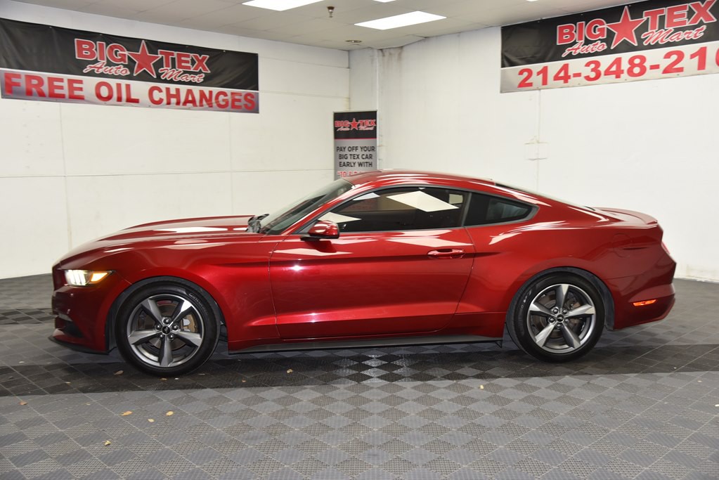 2016 Ford Mustang Image 2