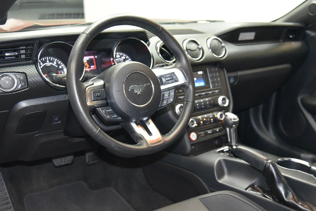 2016 Ford Mustang Image 16