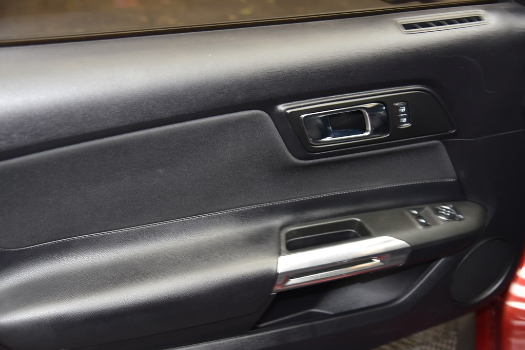 2016 Ford Mustang Image 17