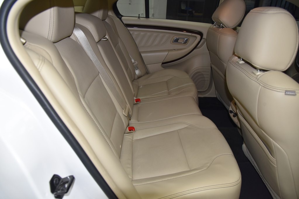 2014 Ford Taurus Image 21