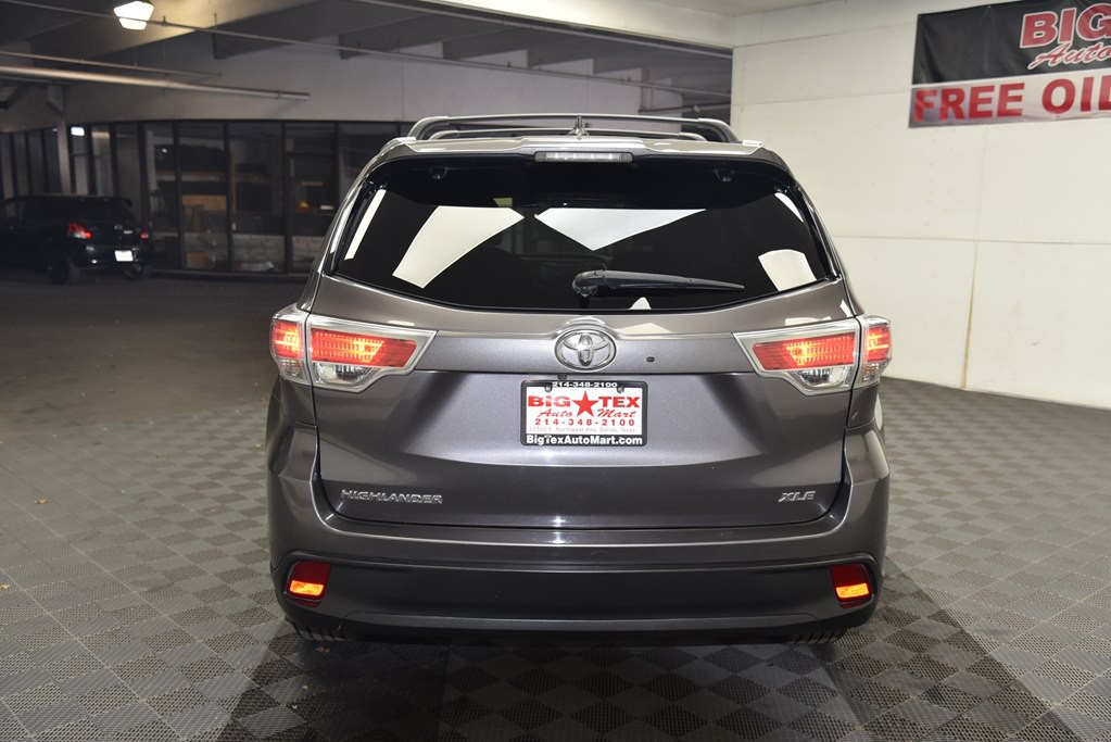 2016 Toyota Highlander Image 4