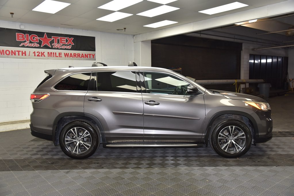 2016 Toyota Highlander Image 6