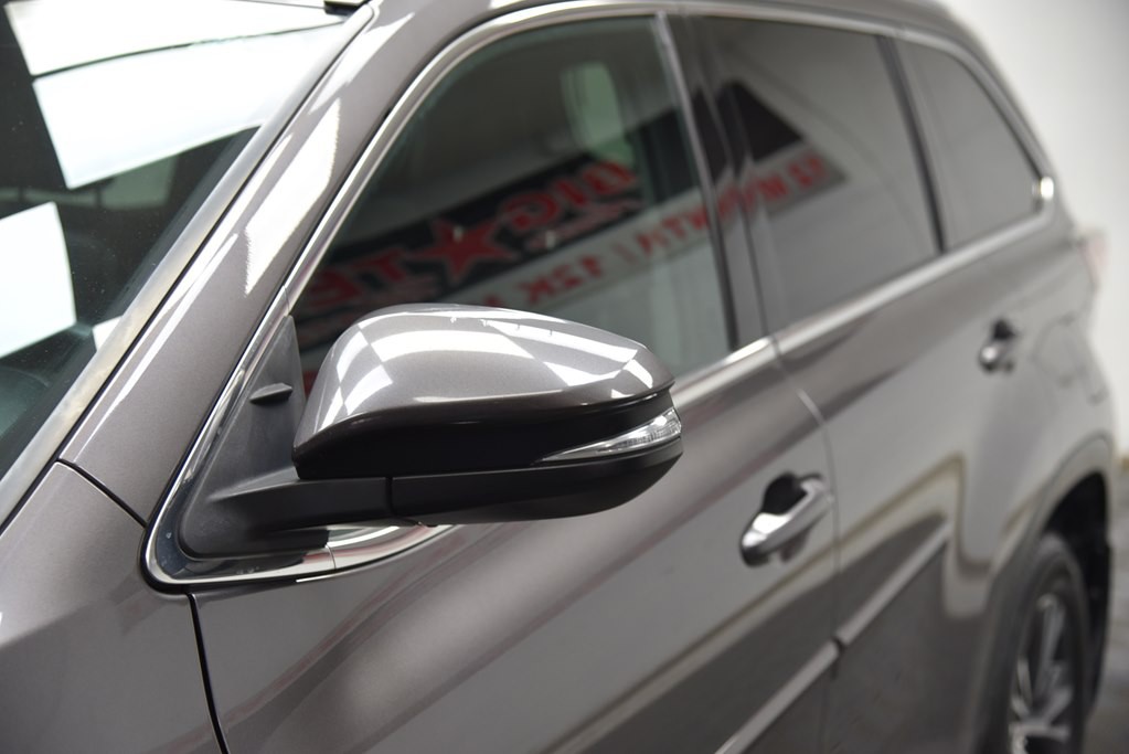 2016 Toyota Highlander Image 10
