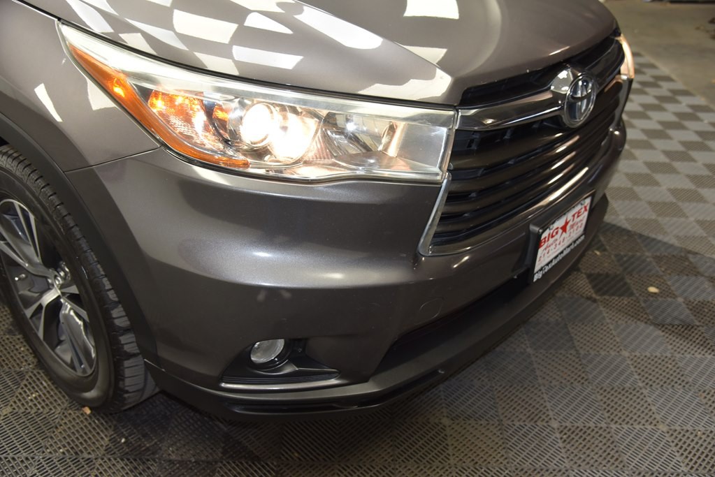 2016 Toyota Highlander Image 13