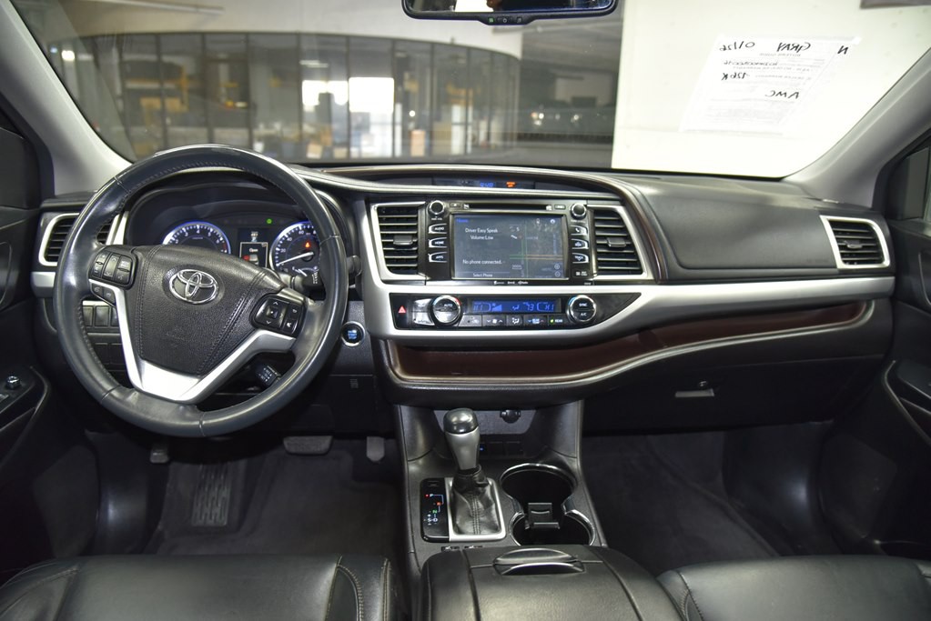 2016 Toyota Highlander Image 23