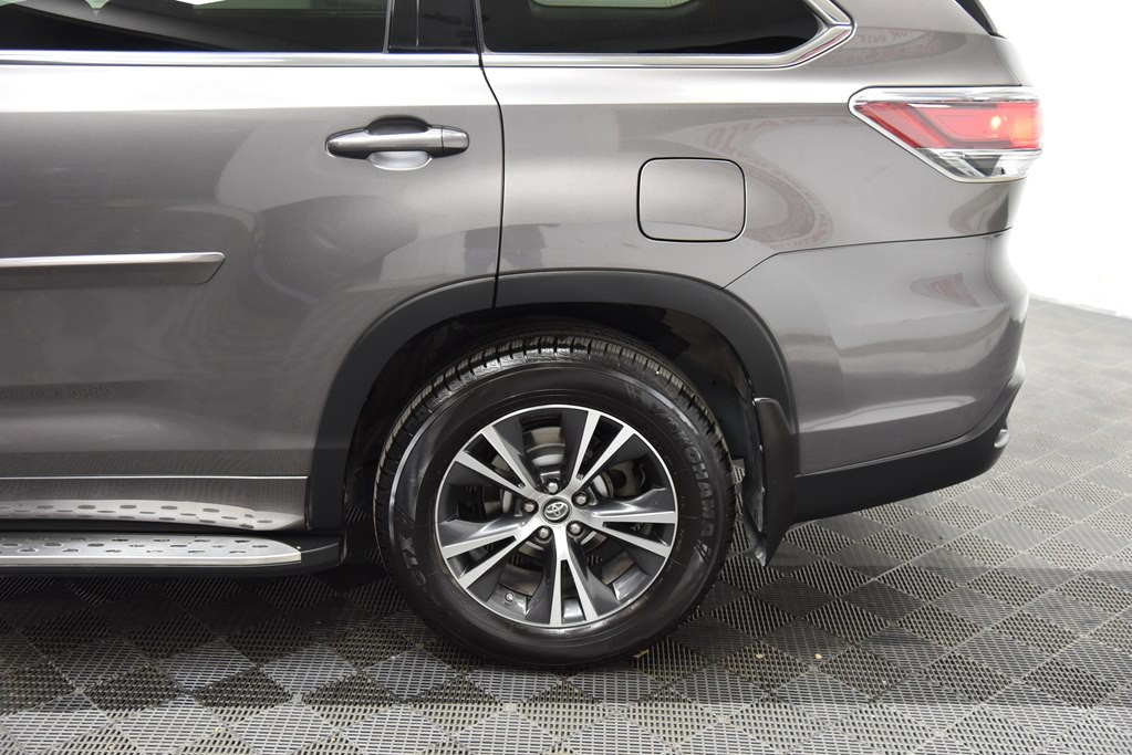 2016 Toyota Highlander Image 31