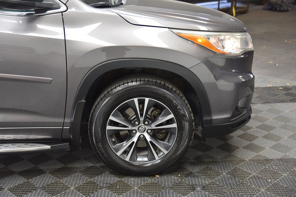 2016 Toyota Highlander Image 33