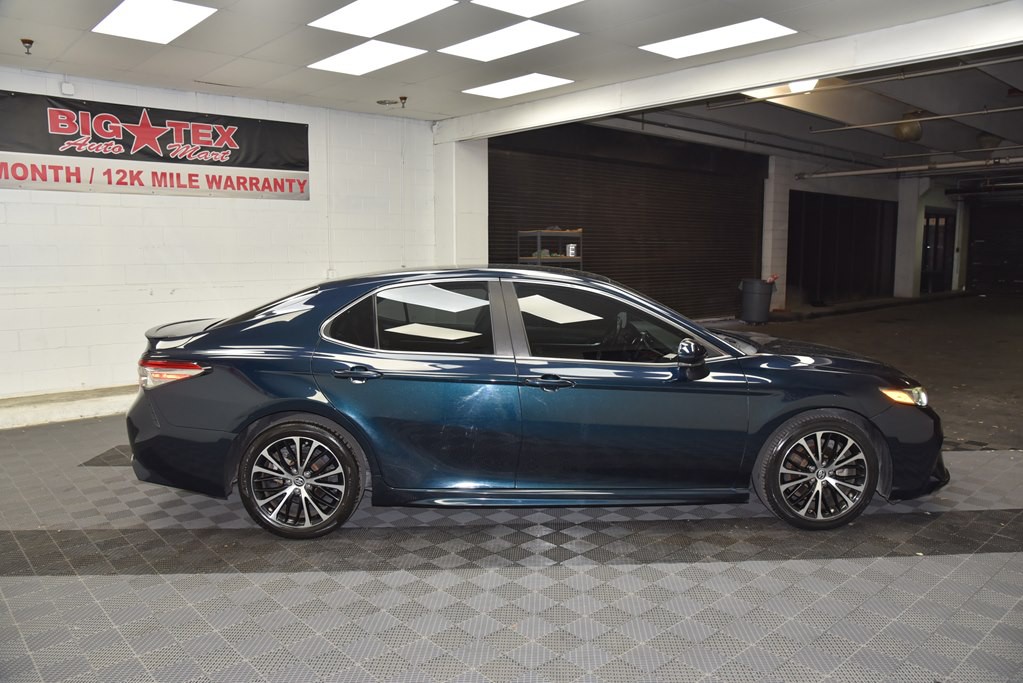 2018 Toyota Camry Image 6