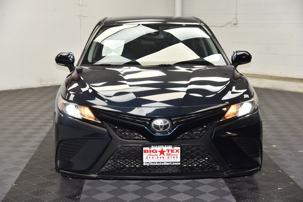 2018 Toyota Camry Image 8