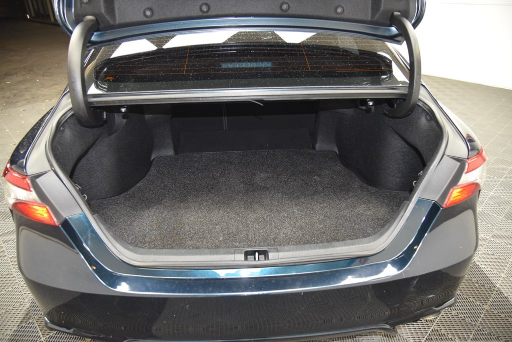 2018 Toyota Camry Image 9