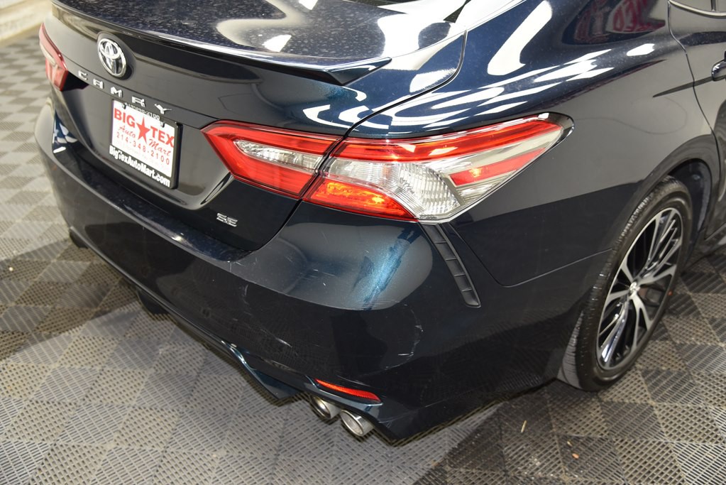 2018 Toyota Camry Image 11