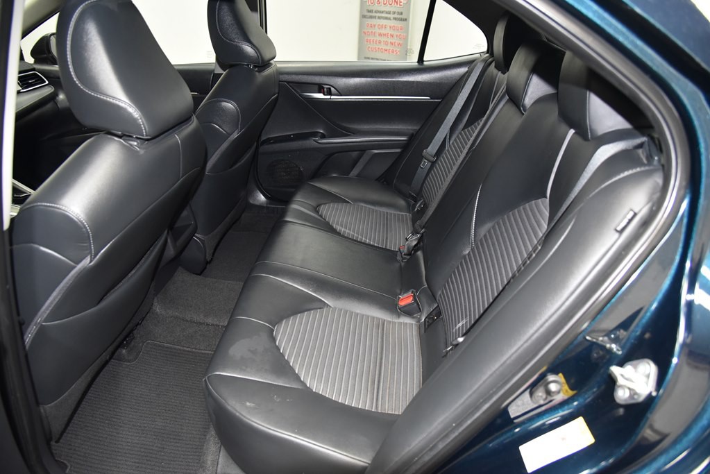 2018 Toyota Camry Image 14