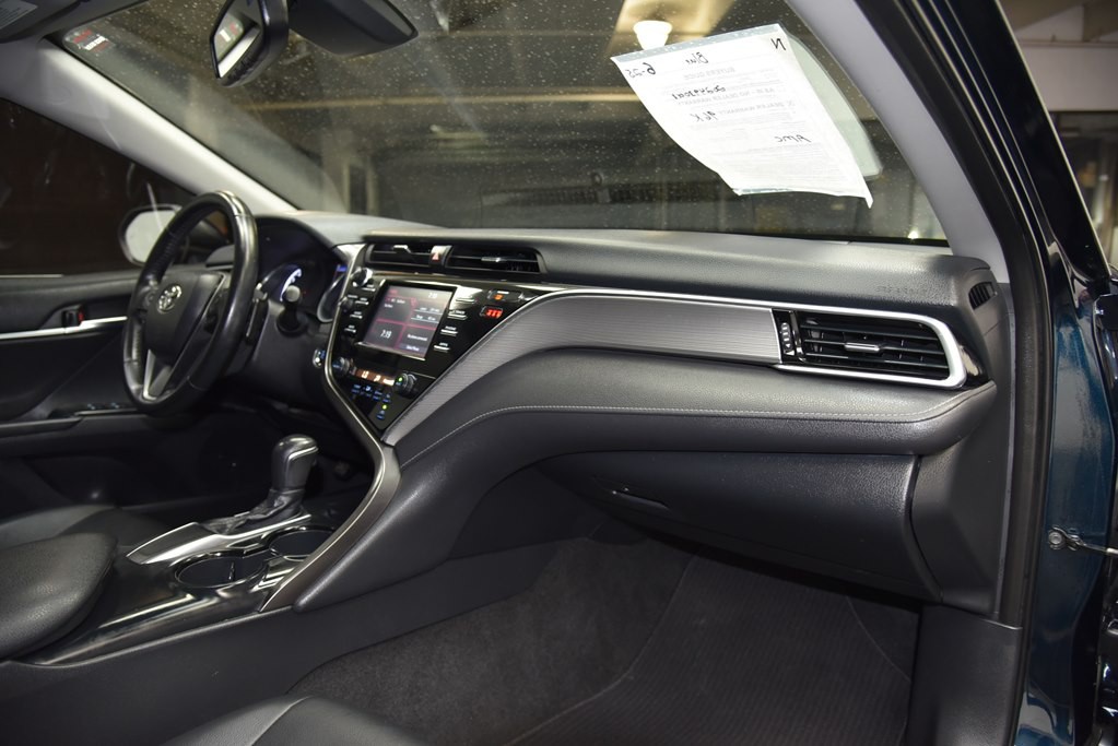 2018 Toyota Camry Image 19
