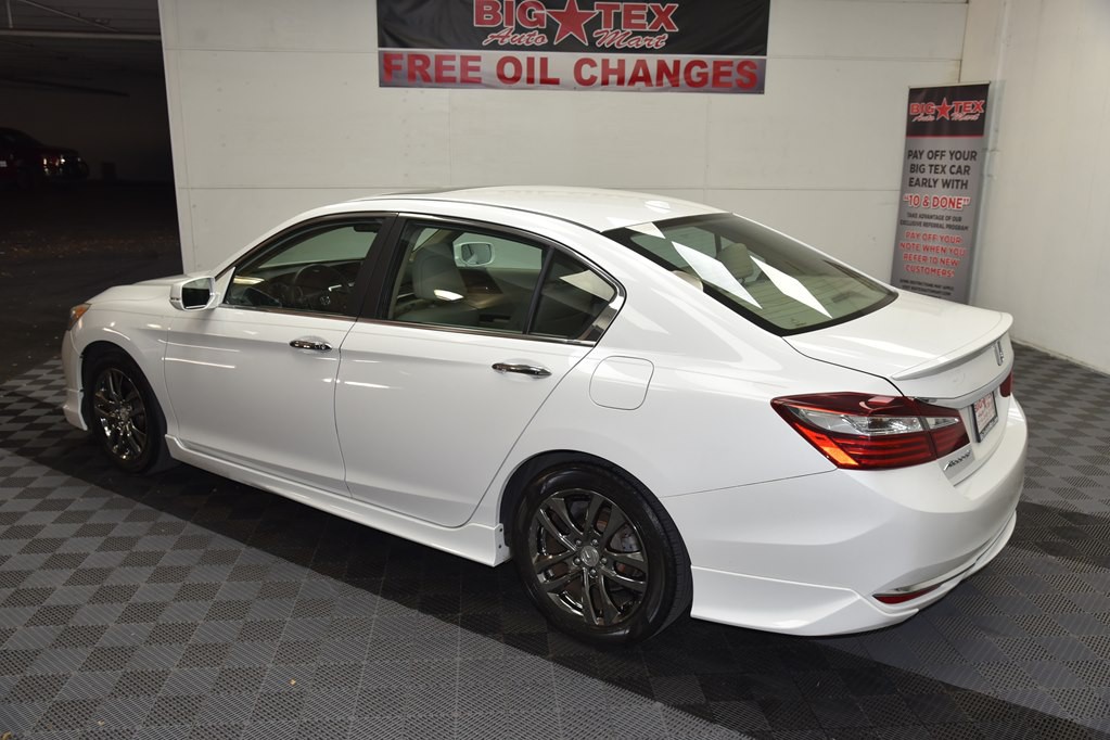 2017 Honda Accord Image 3