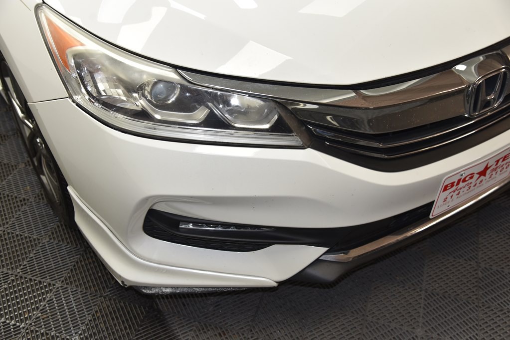 2017 Honda Accord Image 11