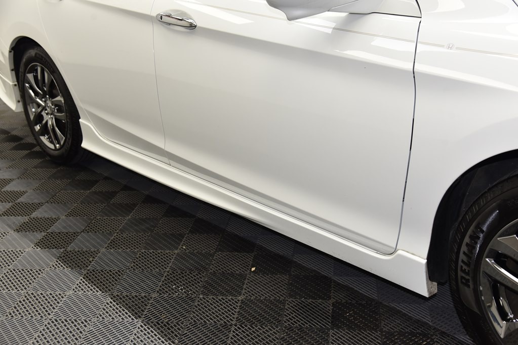 2017 Honda Accord Image 12