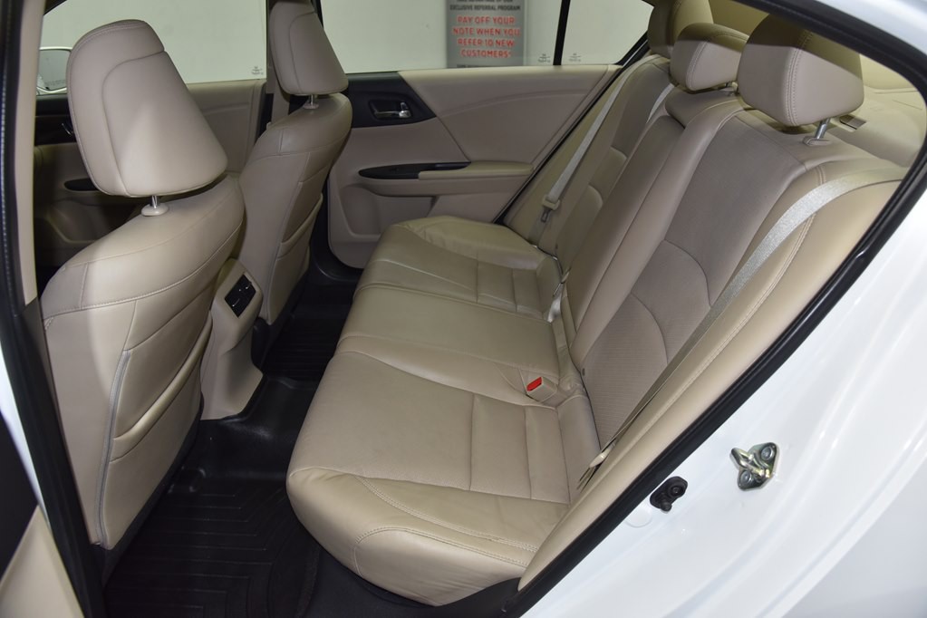 2017 Honda Accord Image 26