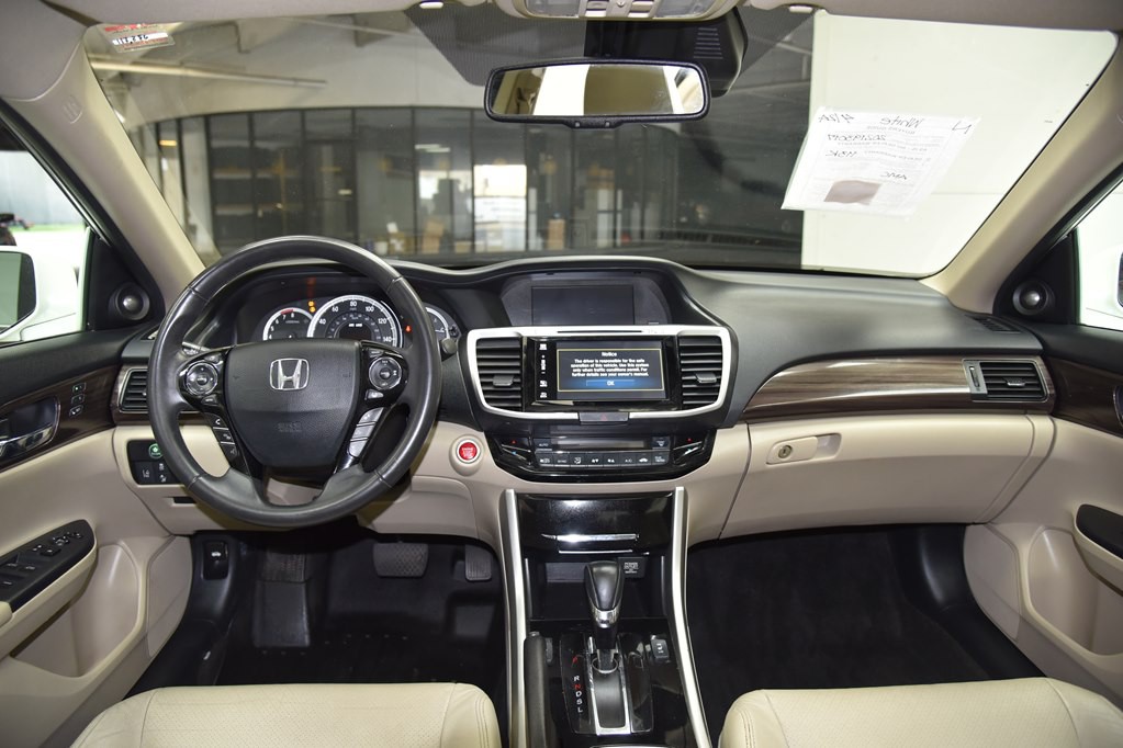 2017 Honda Accord Image 42