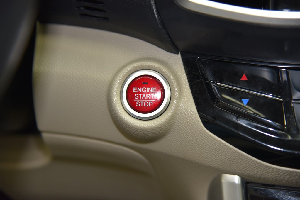 2017 Honda Accord Image 59