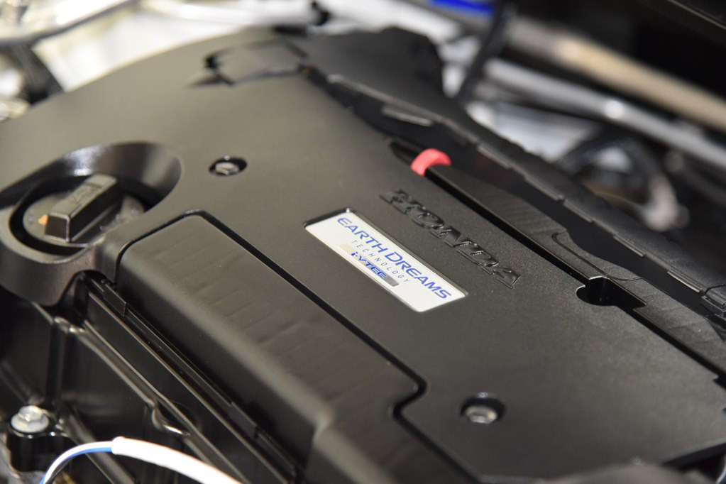 2017 Honda Accord Image 63