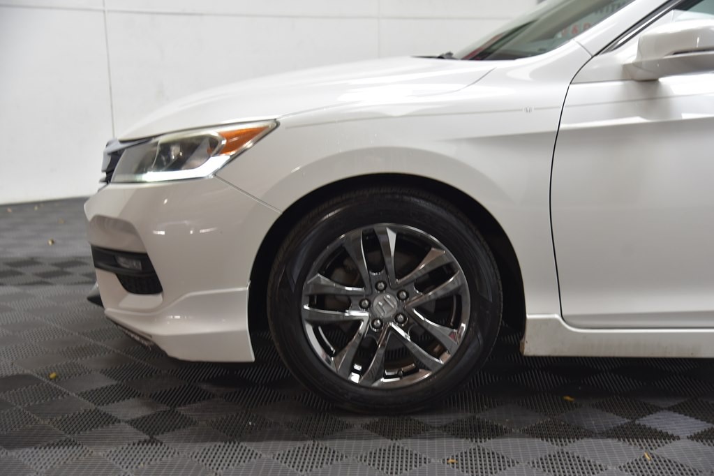 2017 Honda Accord Image 64