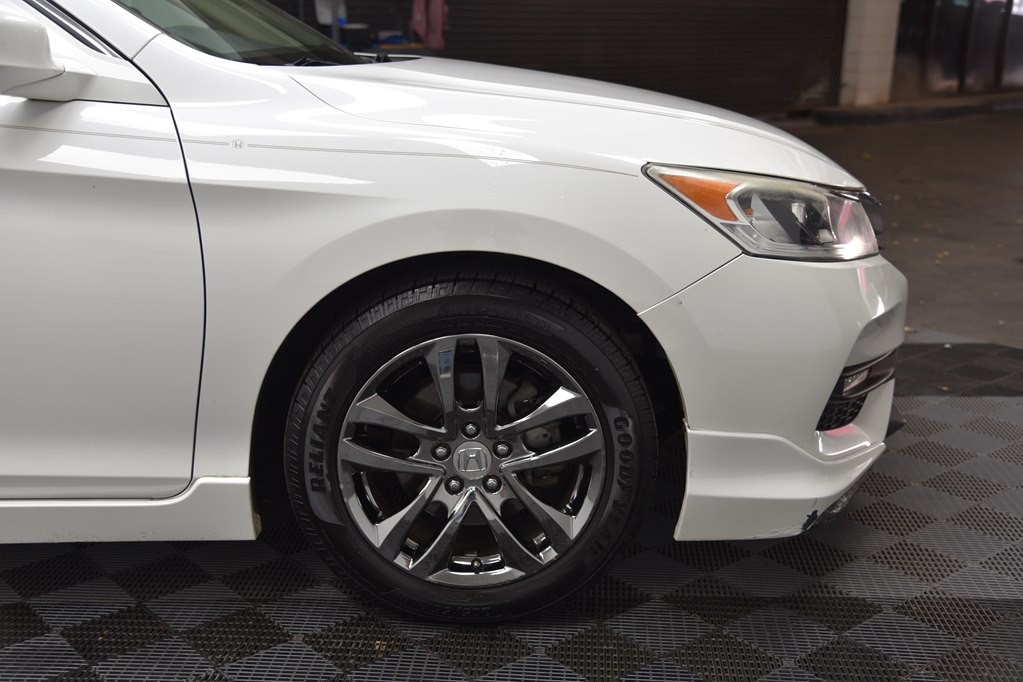 2017 Honda Accord Image 67