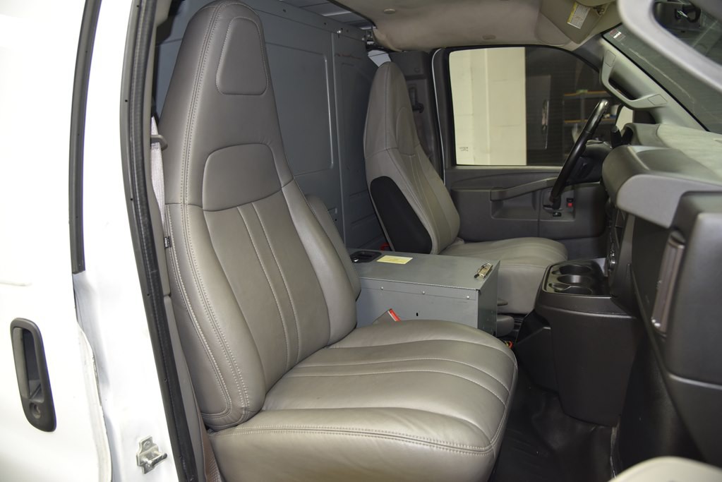 2017 Chevrolet Express Image 15