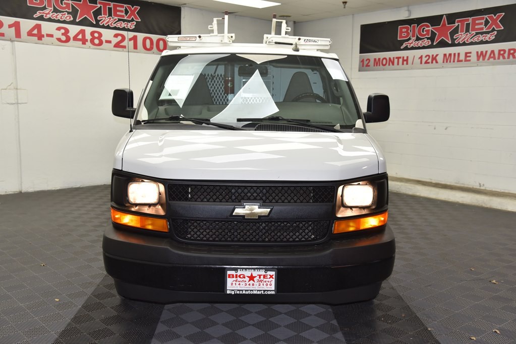 2017 Chevrolet Express Image 7