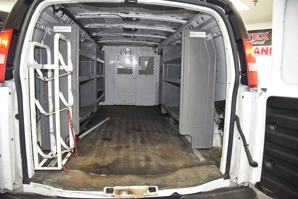 2017 Chevrolet Express Image 8