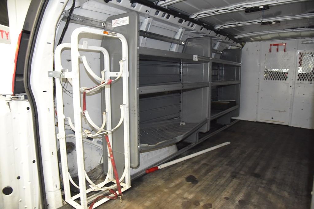 2017 Chevrolet Express Image 9