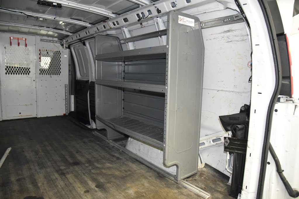 2017 Chevrolet Express Image 10