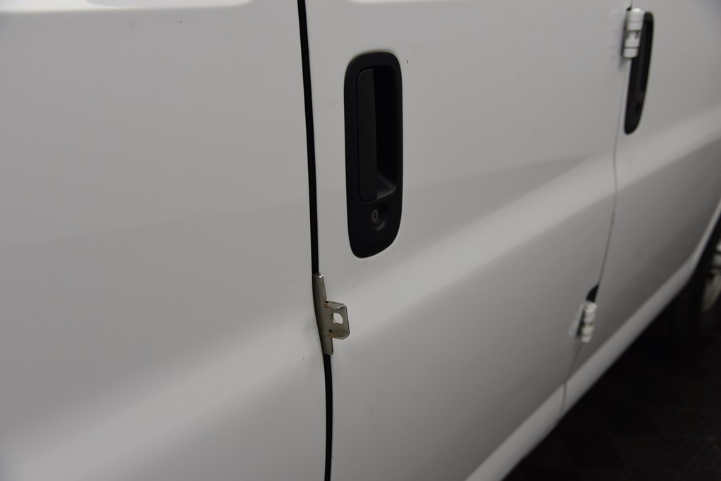 2017 Chevrolet Express Image 13