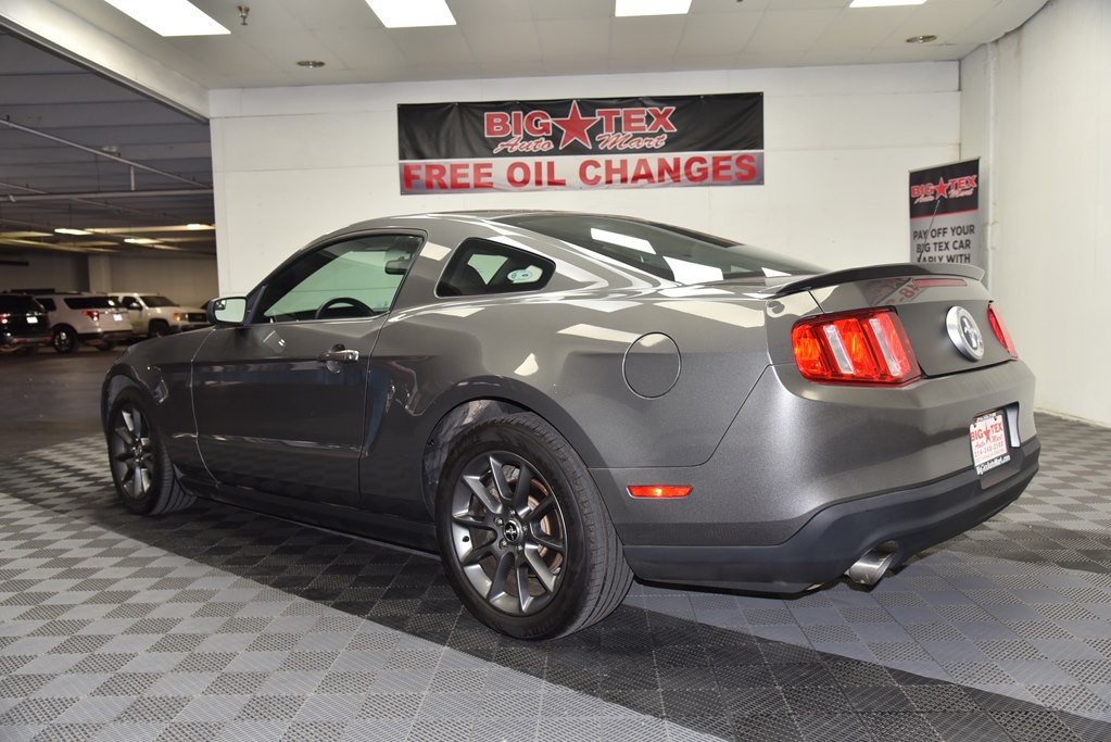 2011 Ford Mustang Image 3