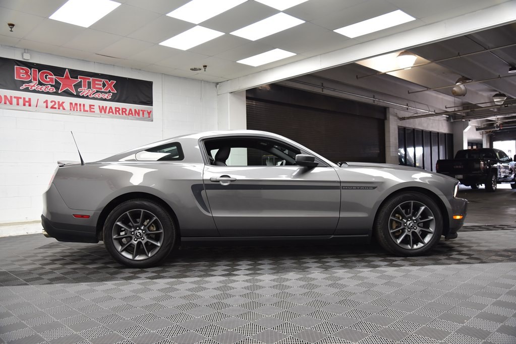 2011 Ford Mustang Image 6