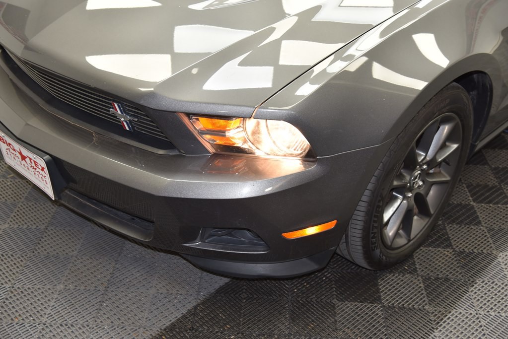 2011 Ford Mustang Image 9