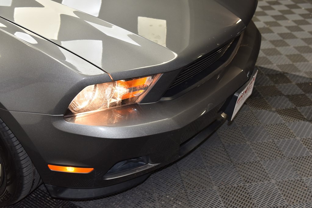 2011 Ford Mustang Image 10