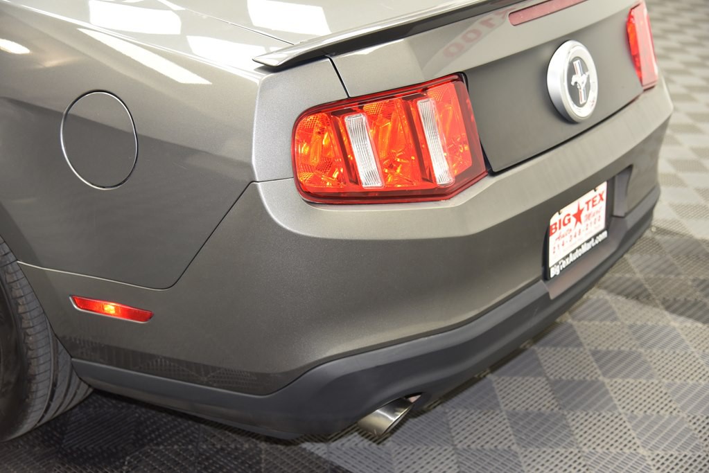 2011 Ford Mustang Image 13