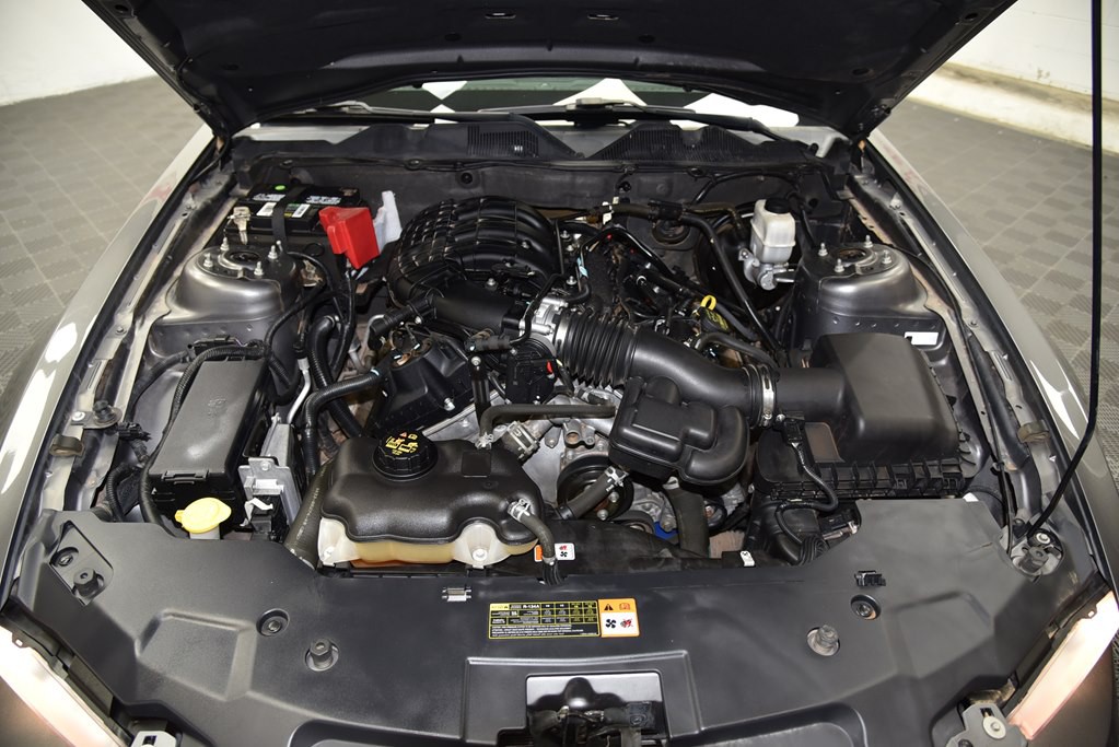 2011 Ford Mustang Image 23