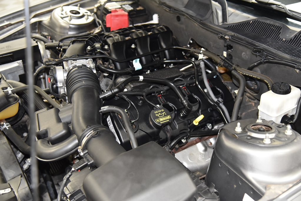 2011 Ford Mustang Image 25