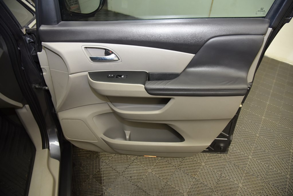 2016 Honda Odyssey Image 32