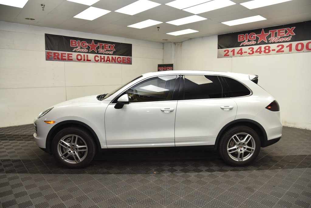 2014 Porsche Cayenne Image 2