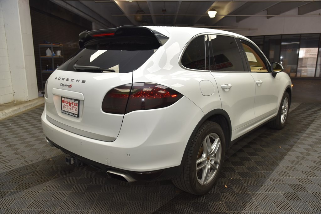 2014 Porsche Cayenne Image 5