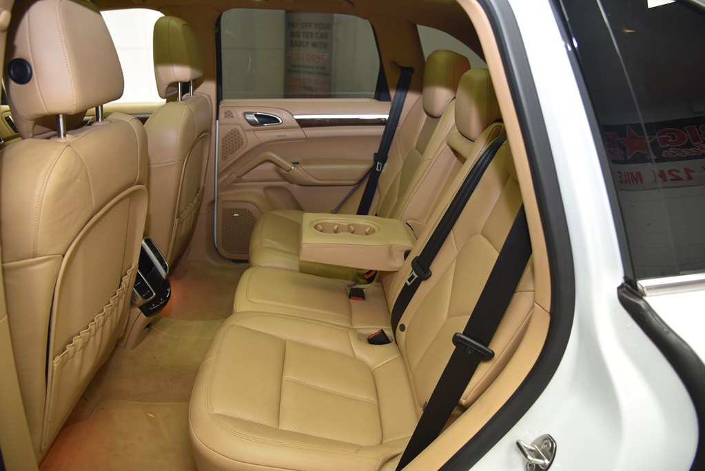 2014 Porsche Cayenne Image 25