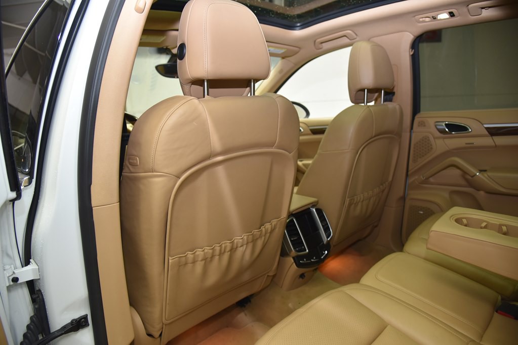 2014 Porsche Cayenne Image 26