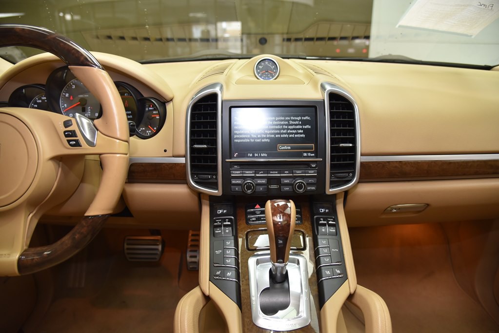 2014 Porsche Cayenne Image 33