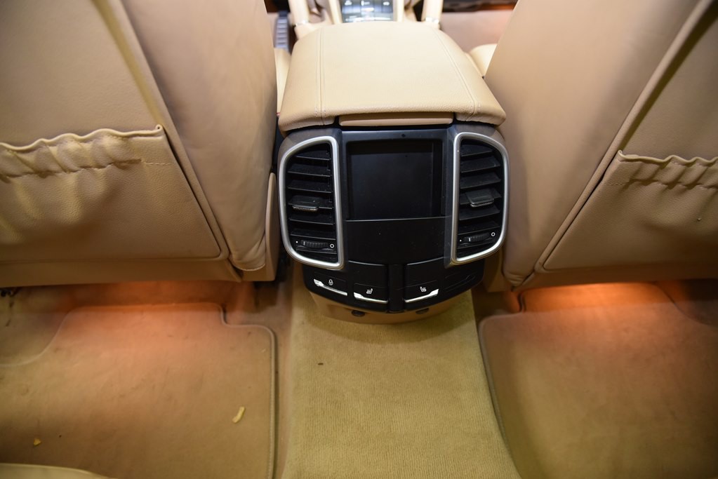 2014 Porsche Cayenne Image 34